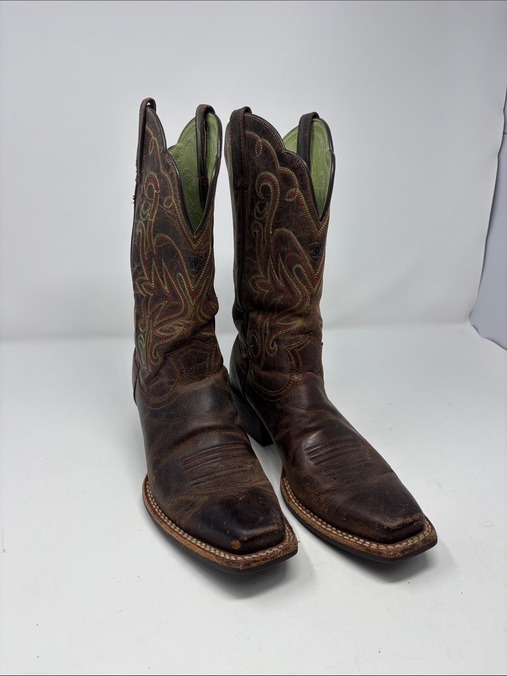 Ariat 6.5B 6.5 B Classic Brown Leather Western Cowboy Boots